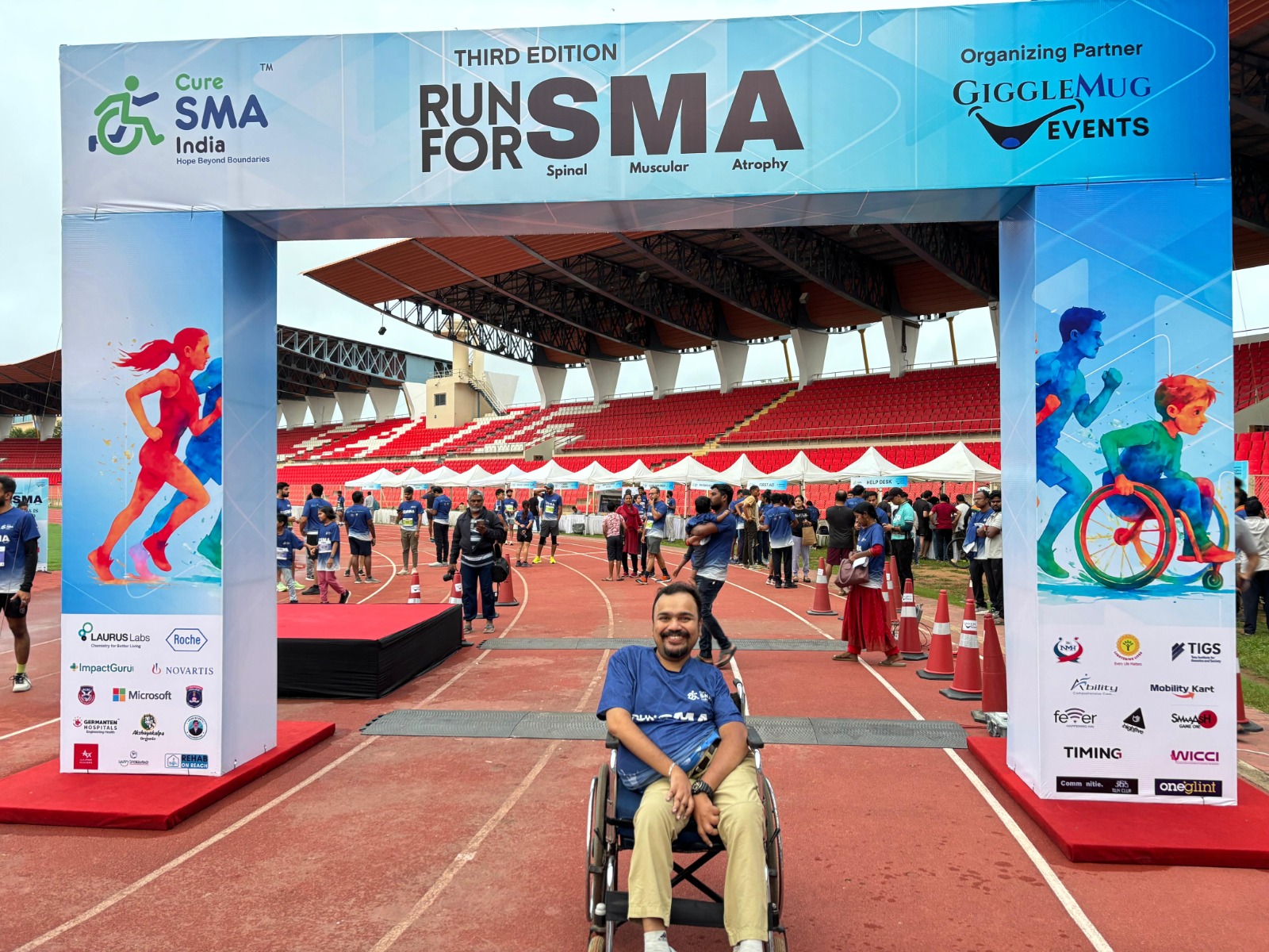 Wheelchair user traveling confidently